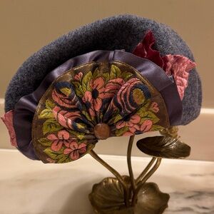 Louise Green embroidered ribbon fan beret